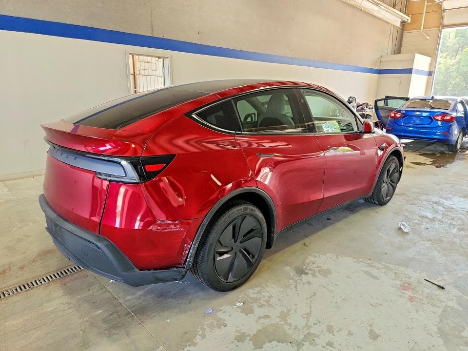 2026 TESLA MODEL Y 3