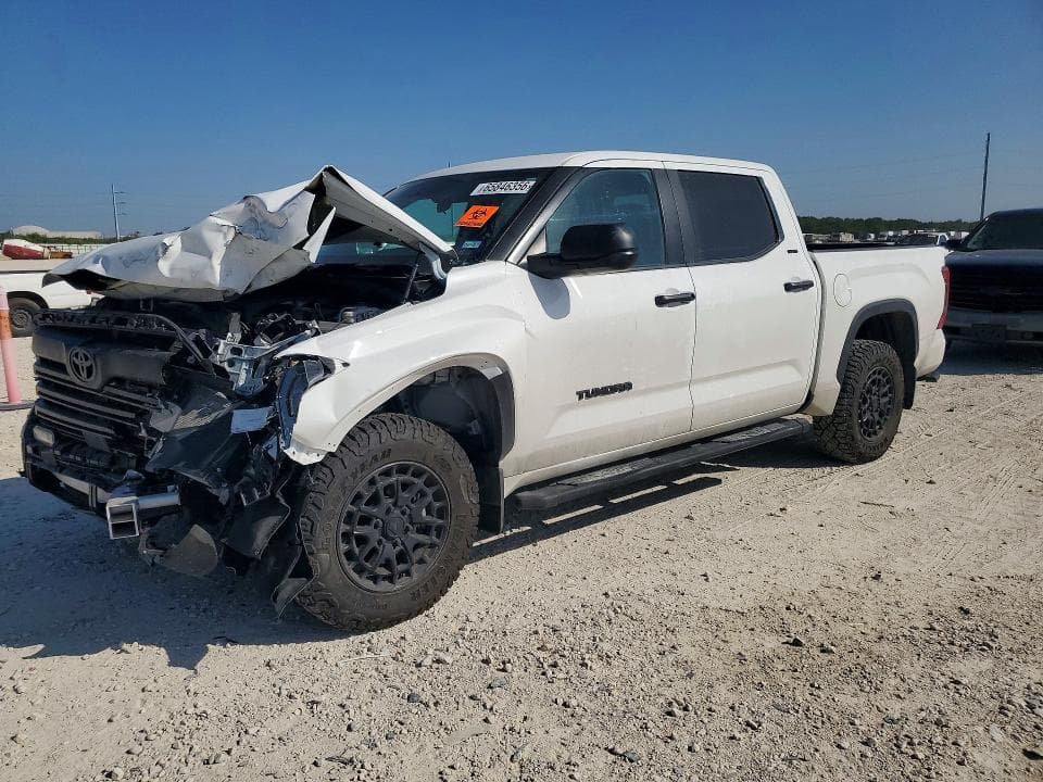 2025 TOYOTA TUNDRA SR5
