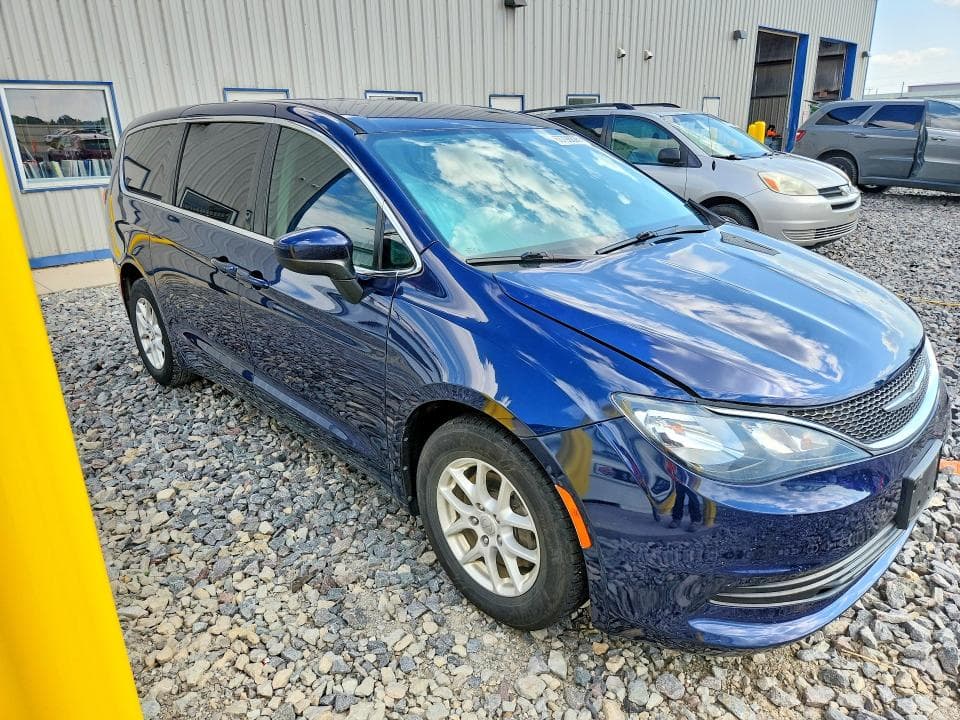 2017 CHRYSLER PACIFICA TOURING 4