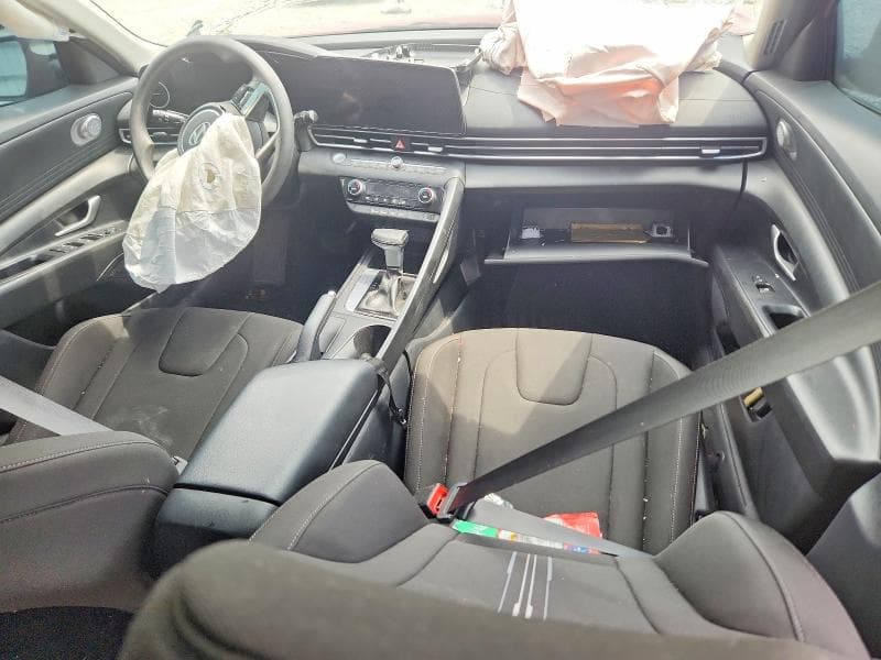2024 HYUNDAI ELANTRA SEL 8