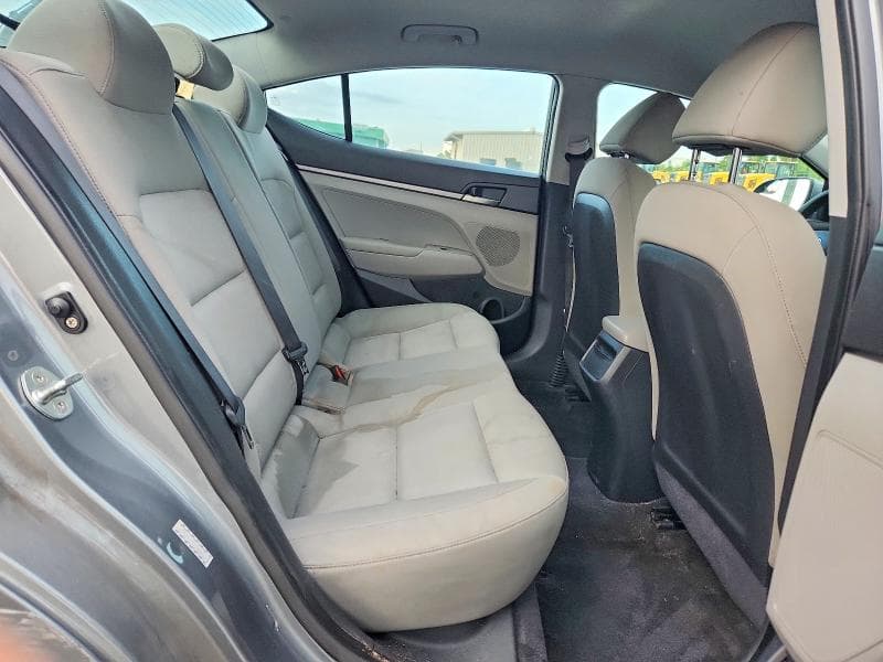 2017 HYUNDAI ELANTRA SE 10