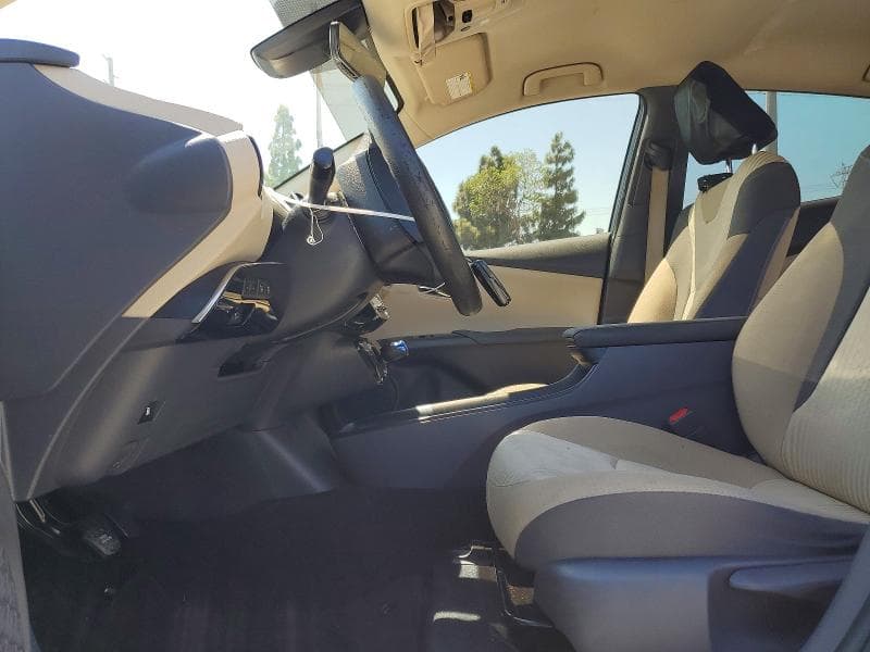 2018 TOYOTA PRIUS TWO 7
