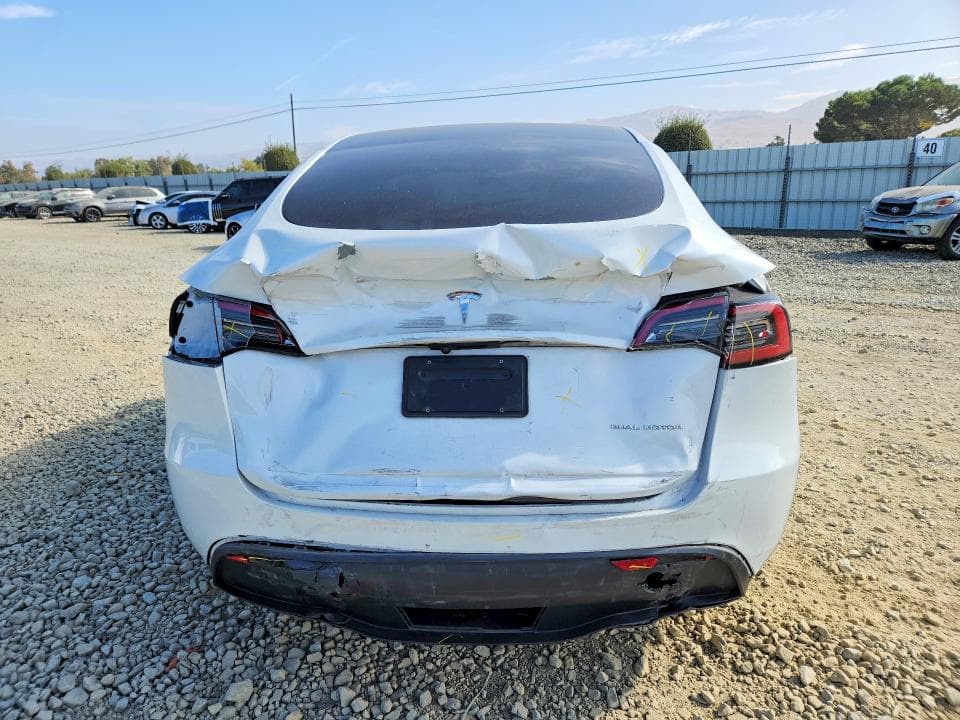 2023 TESLA MODEL Y 6