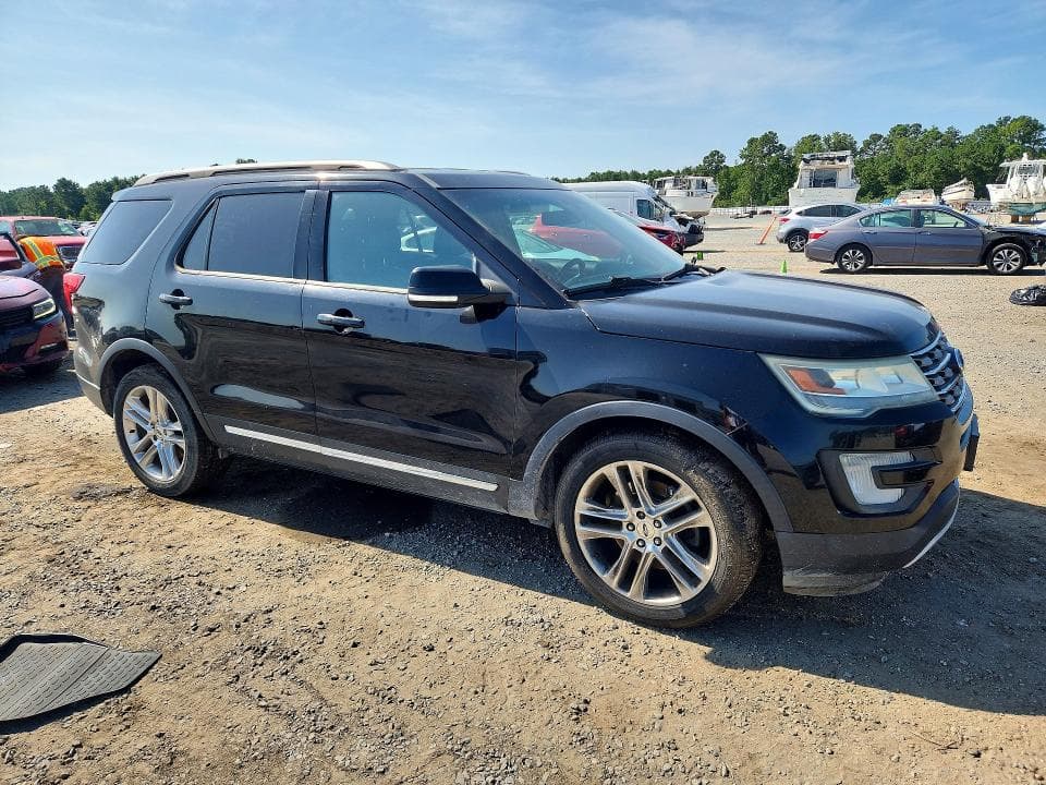 2017 FORD EXPLORER XLT 4