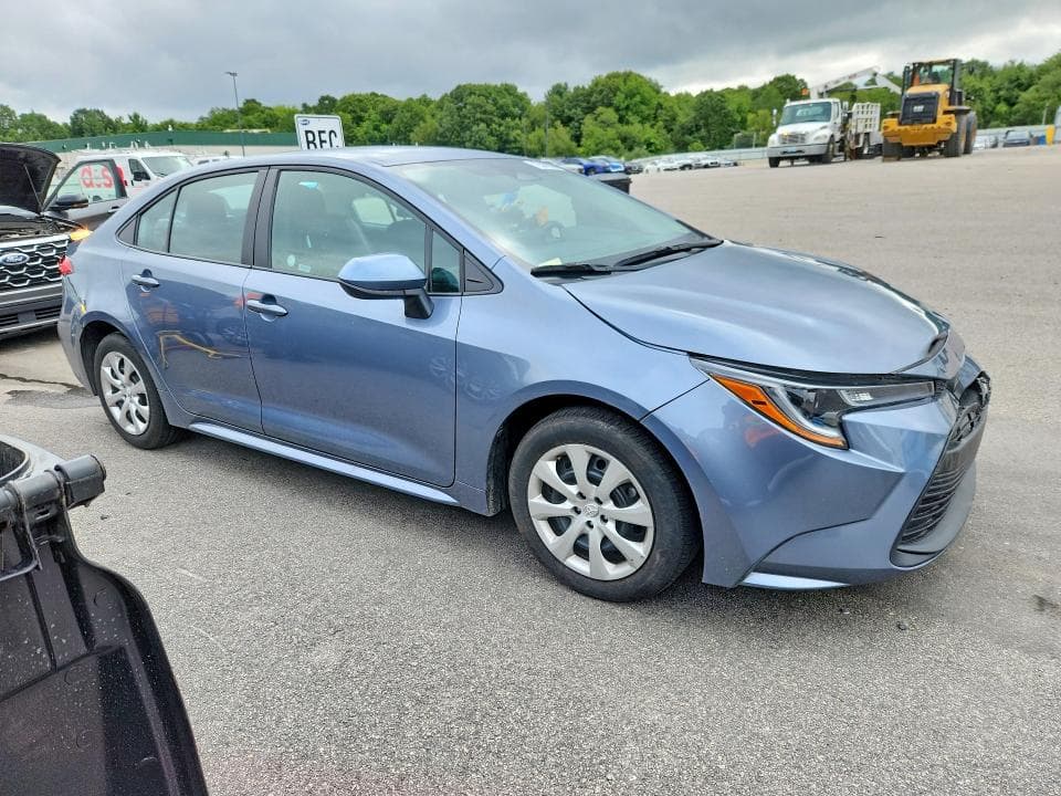 2025 TOYOTA COROLLA LE 4