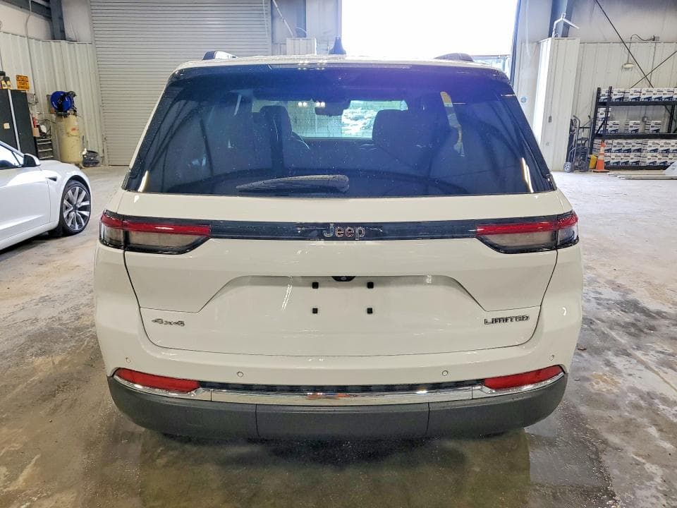 2023 JEEP GRAND CHEROKEE LIMITED 6