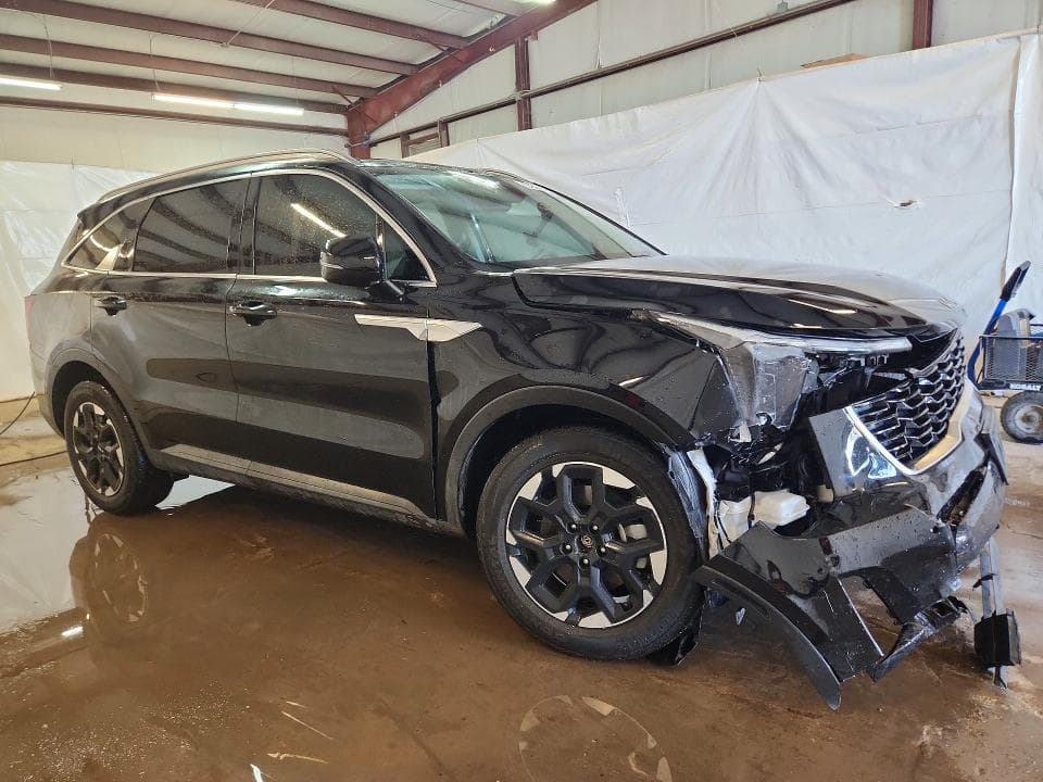 2025 KIA SORENTO S 4