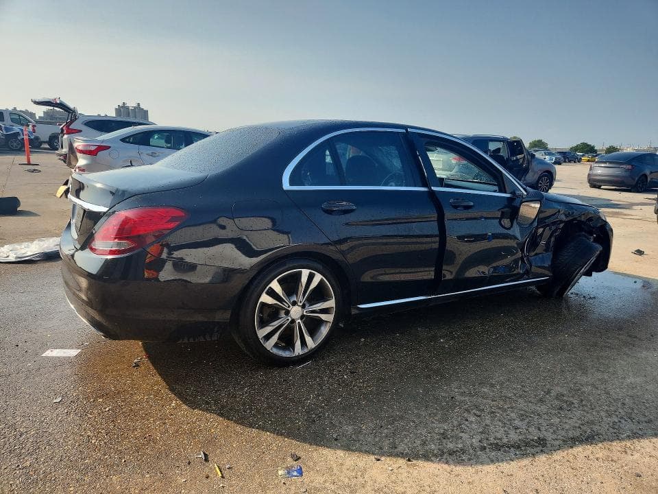 2017 MERCEDES-BENZ C 300 3