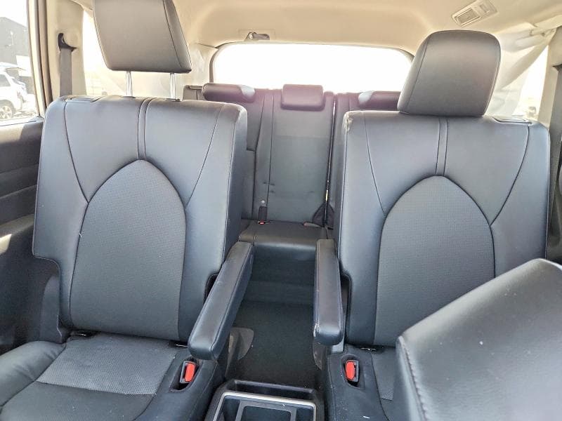 2025 TOYOTA GRAND HIGHLANDER XLE 10