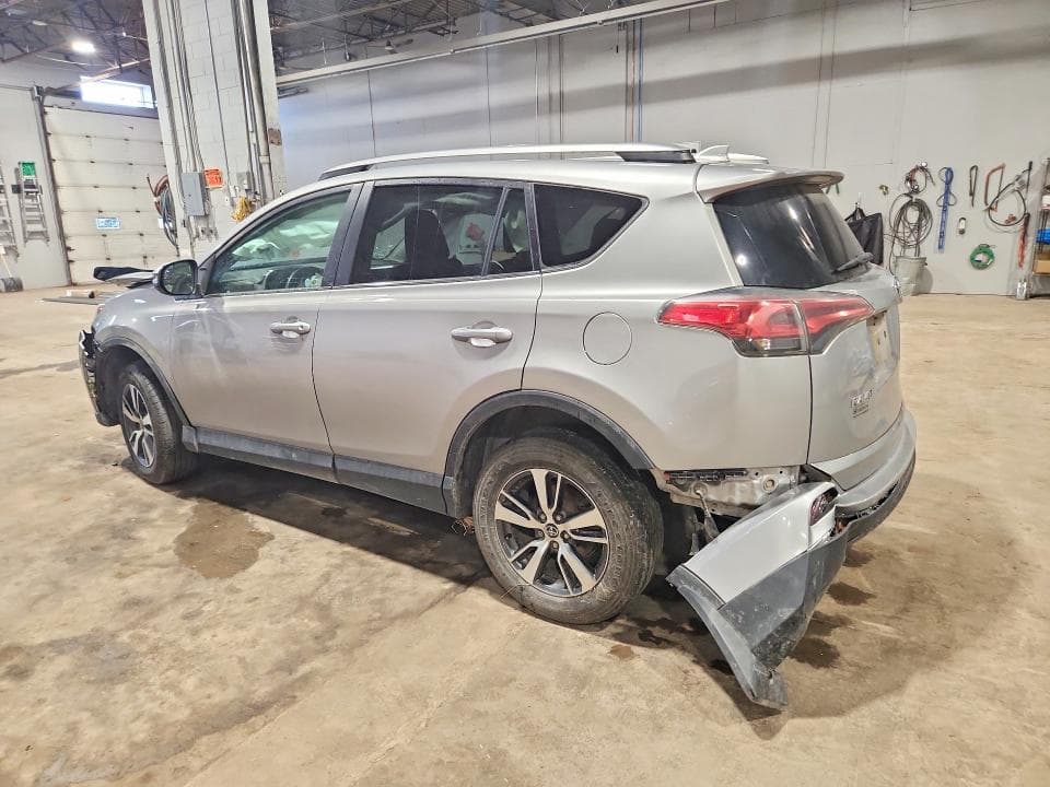 2018 TOYOTA RAV4 LE 2