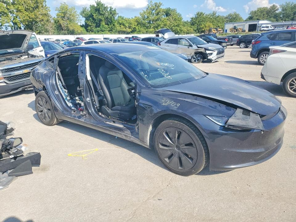 2025 TESLA MODEL 3 4