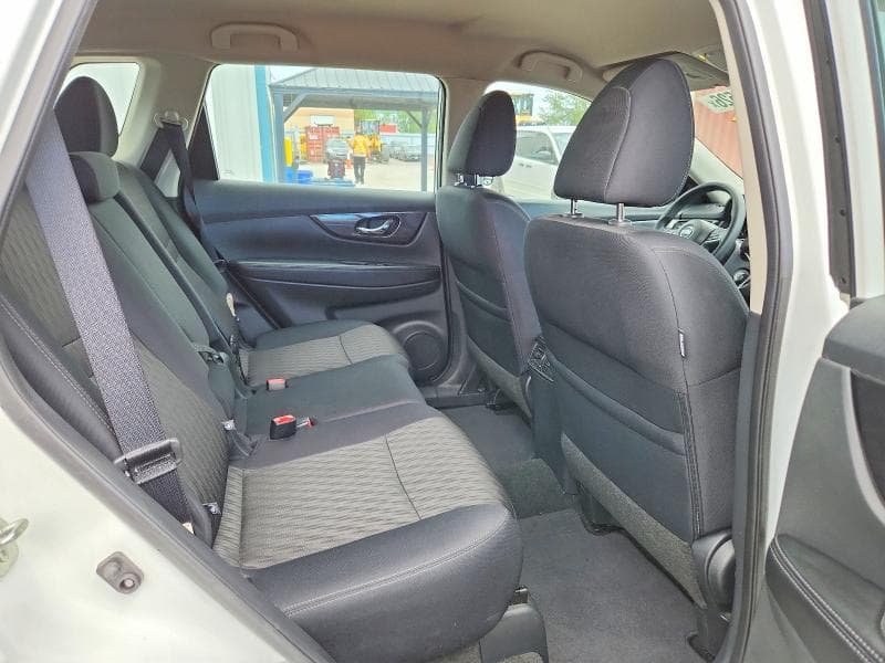 2018 NISSAN ROGUE S 11