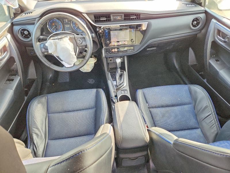 2017 TOYOTA COROLLA SE 8