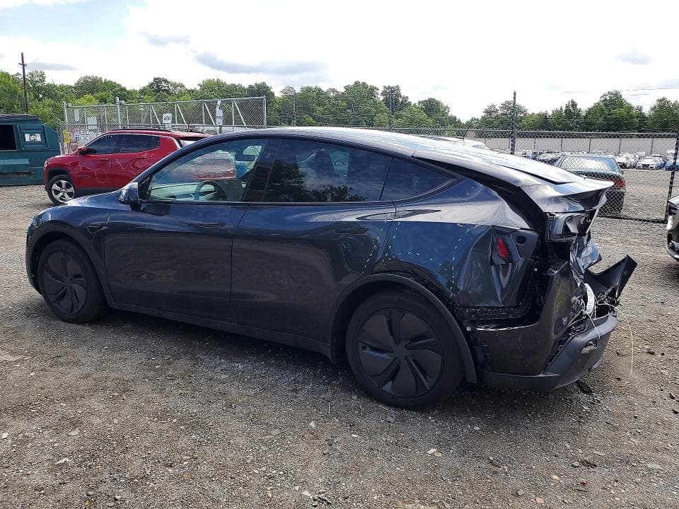 2026 TESLA MODEL Y 2