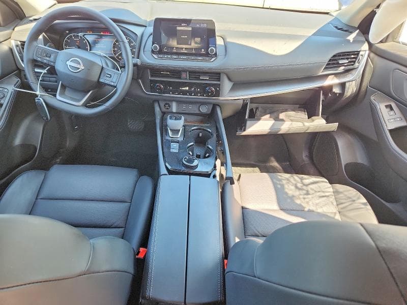 2025 NISSAN ROGUE SV 8
