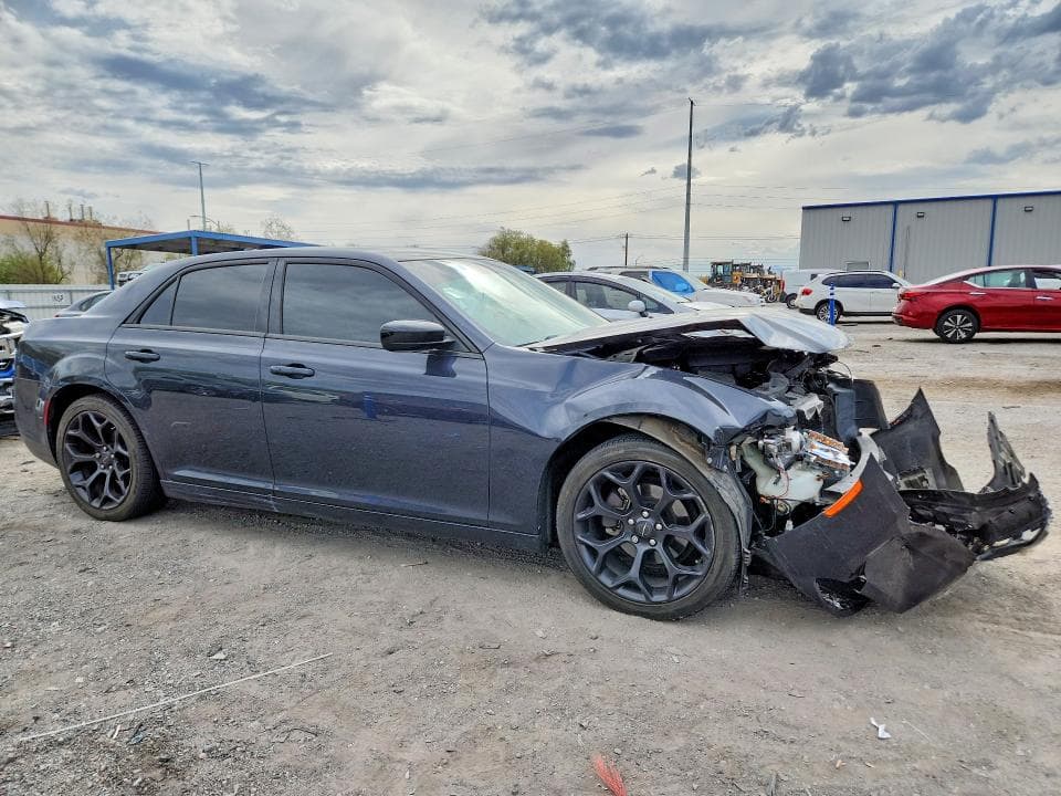 2019 CHRYSLER 300 TOURING 4