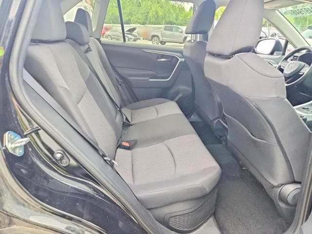 2019 TOYOTA RAV4 HYBRID XLE 11