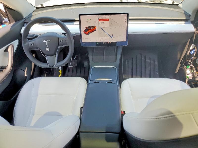 2021 TESLA MODEL Y 8