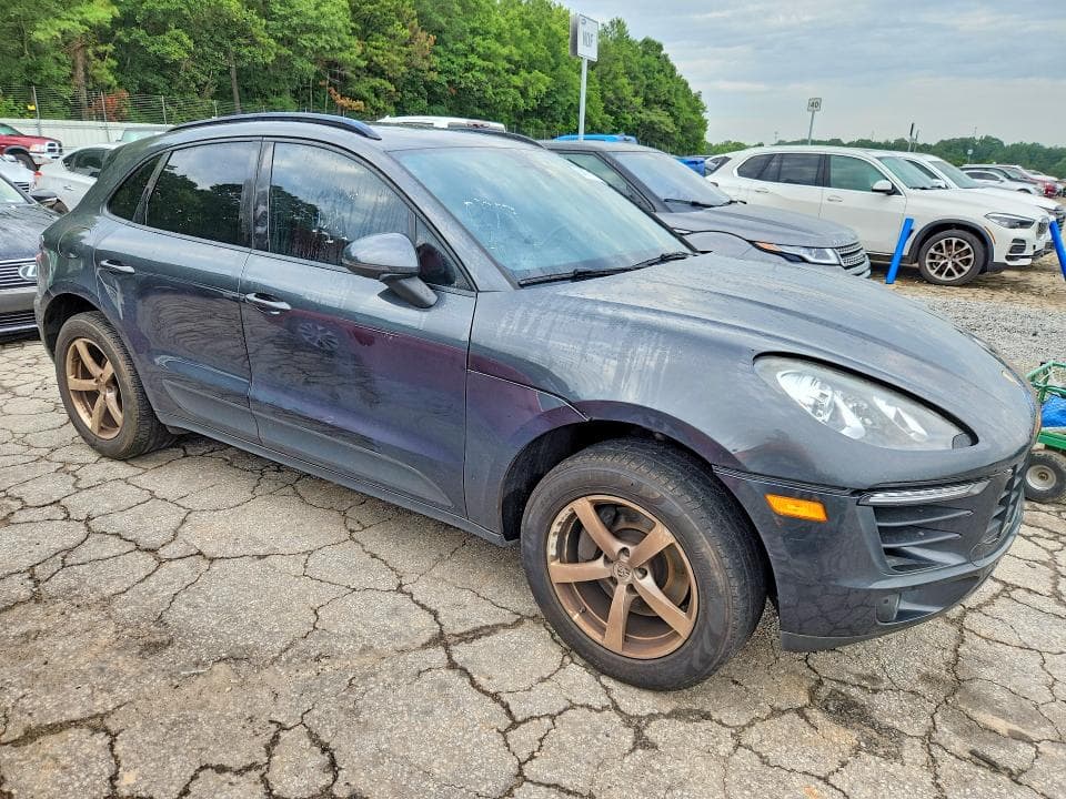 2017 PORSCHE MACAN 4