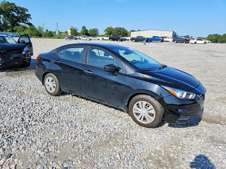 2020 NISSAN VERSA S 4