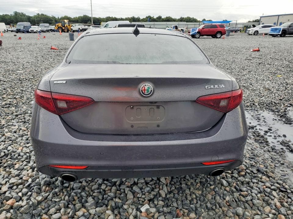 2018 ALFA ROMEO GIULIA TI 6