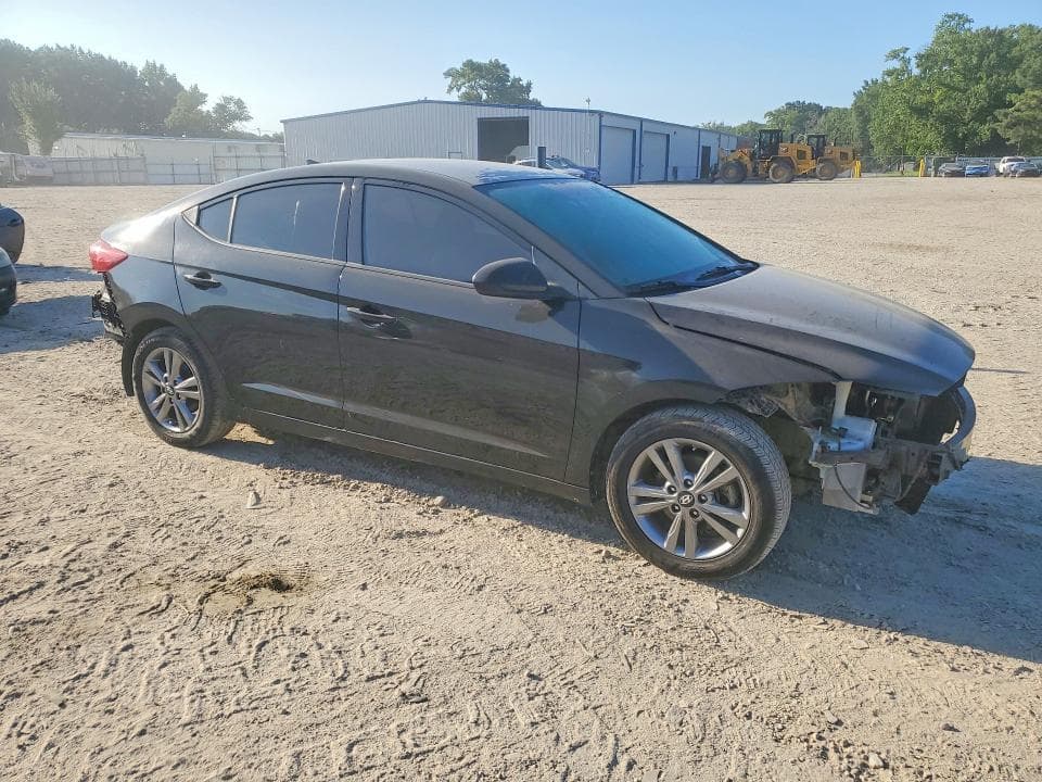 2018 HYUNDAI ELANTRA SEL 4
