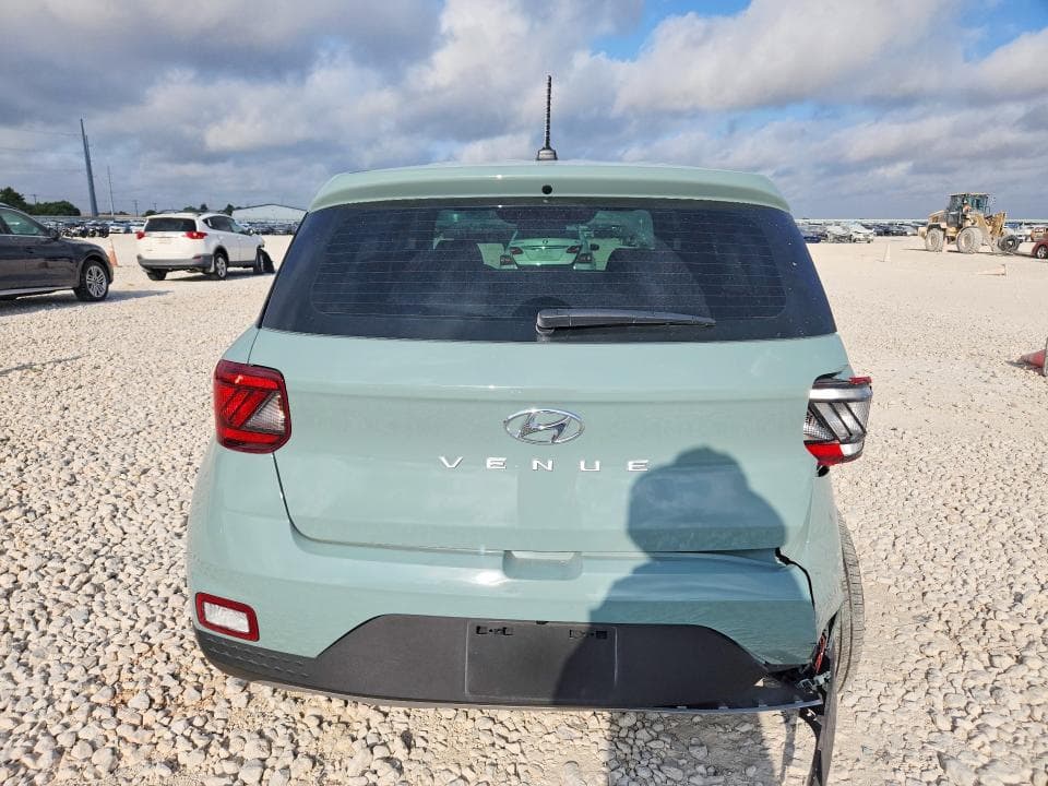 2026 HYUNDAI VENUE SE 6