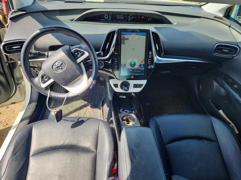 2017 TOYOTA PRIUS PRIME ADVANCED 8