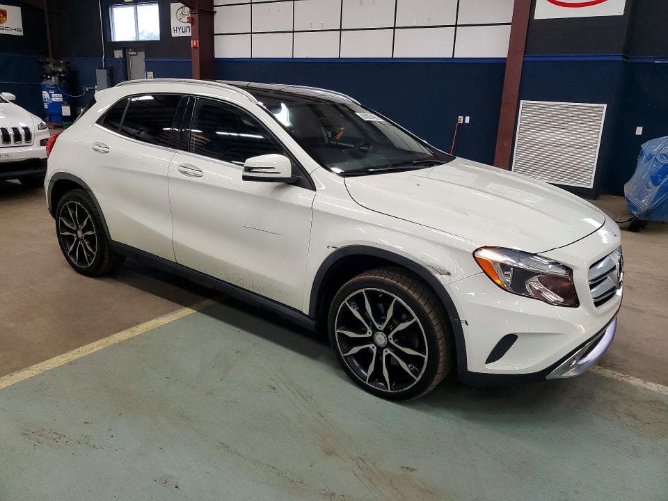2017 MERCEDES-BENZ GLA 250 4MATIC 4