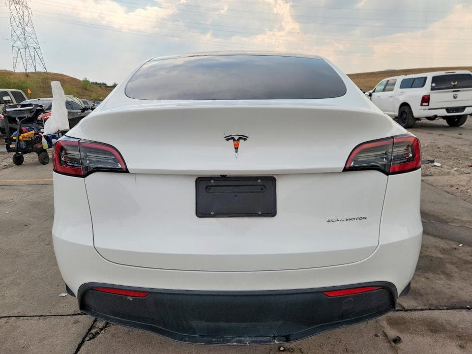 2023 TESLA MODEL Y 6