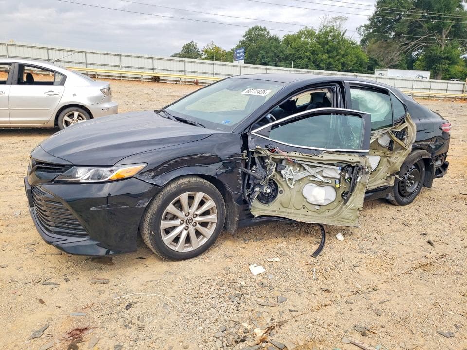 2020 TOYOTA CAMRY LE - 1