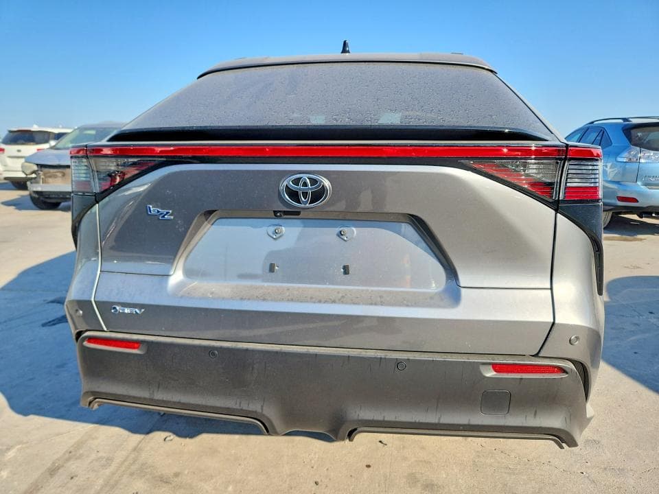2026 TOYOTA BZ XLE 6