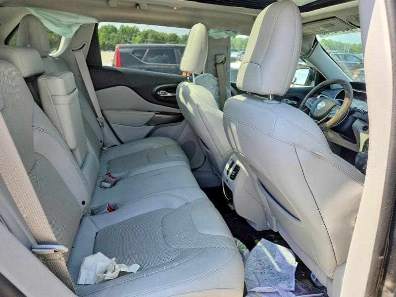 2019 JEEP CHEROKEE LIMITED 11