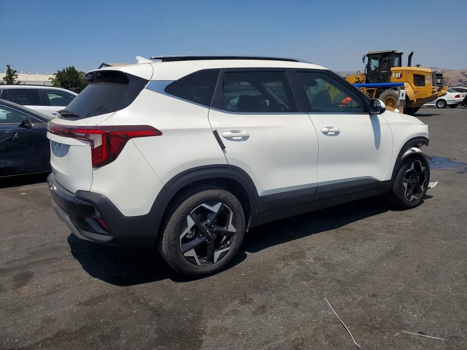 2025 KIA SELTOS EX 3
