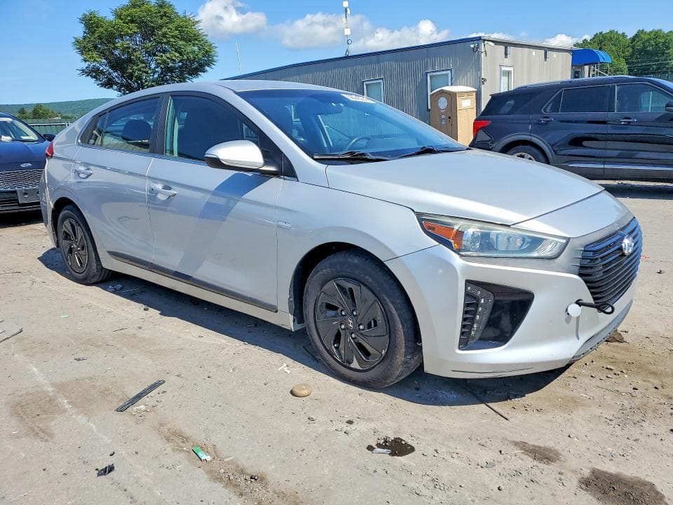 2017 HYUNDAI IONIQ SEL 4