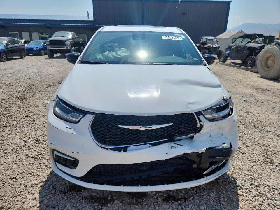 2026 CHRYSLER PACIFICA LIMITED 5