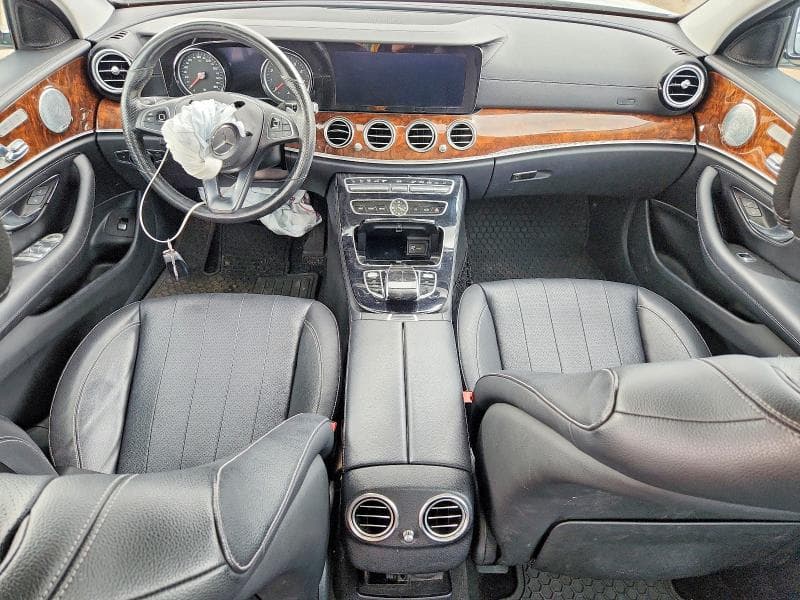 2017 MERCEDES-BENZ E 300 4MATIC 8