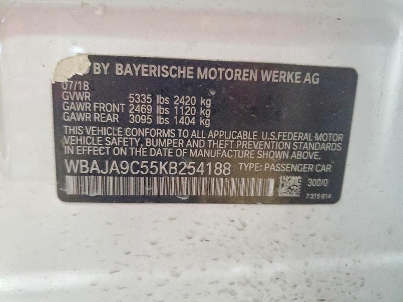 2019 BMW 530E 12