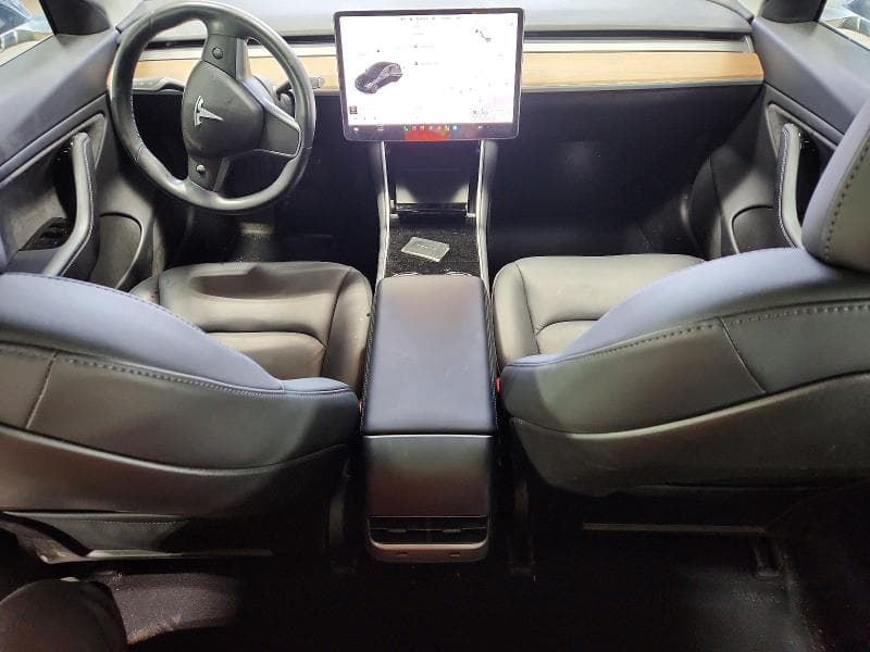 2018 TESLA MODEL 3 8