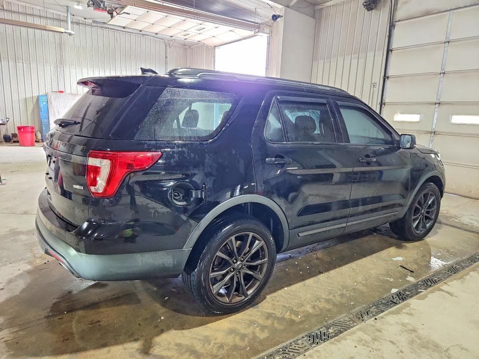 2017 FORD EXPLORER XLT 3