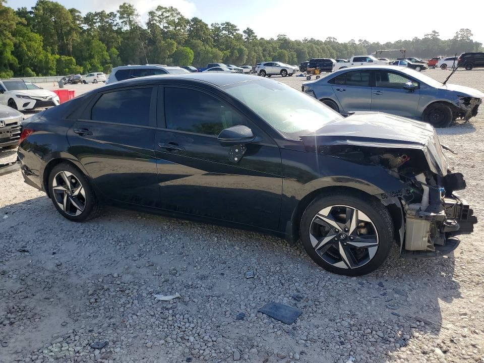2023 HYUNDAI ELANTRA SEL 4