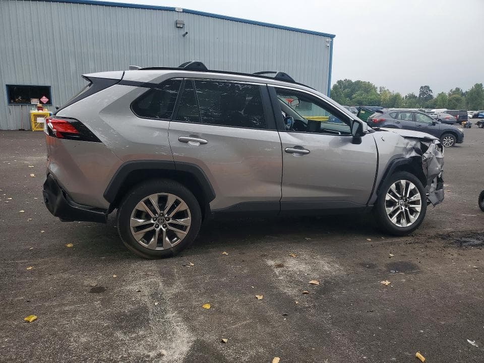 2019 TOYOTA RAV4 XLE PREMIUM 3