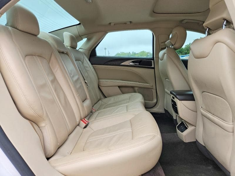 2017 LINCOLN MKZ RESERVE 10