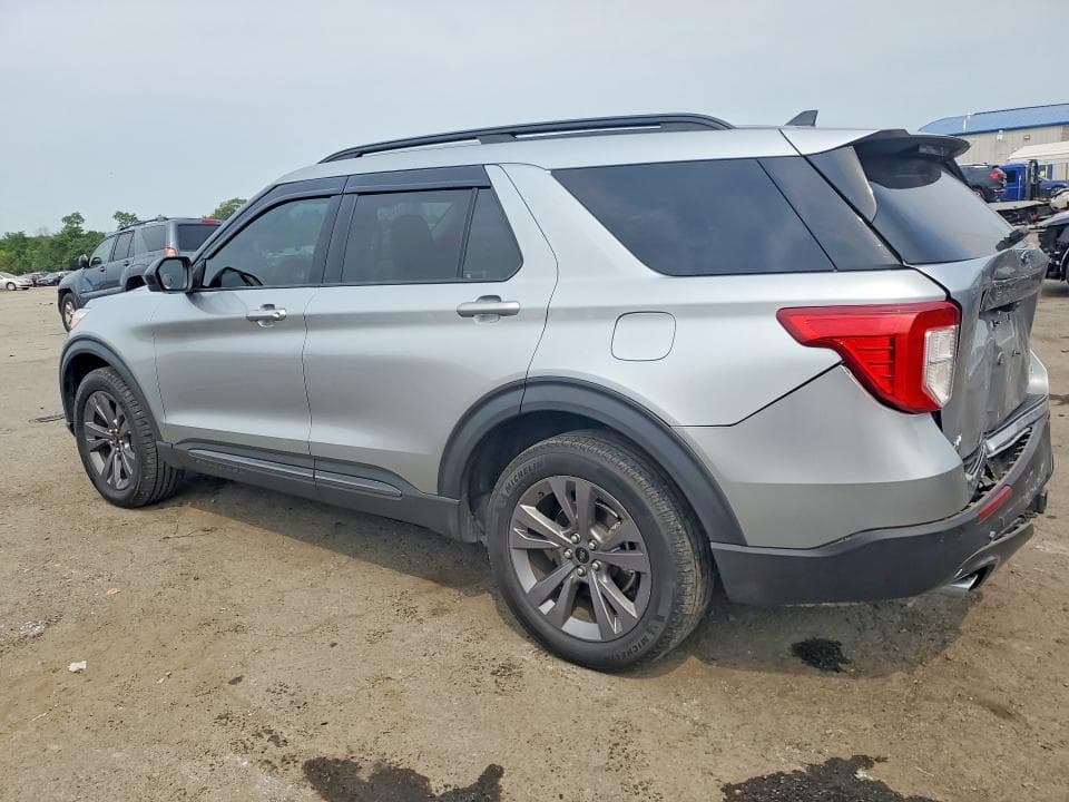 2022 FORD EXPLORER XLT 2