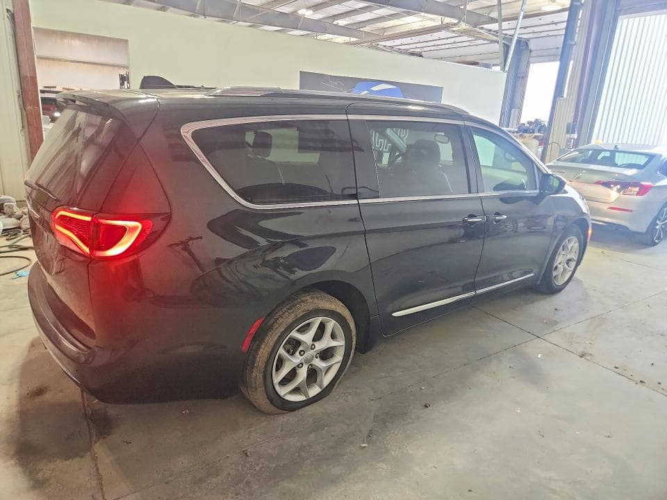 2018 CHRYSLER PACIFICA TOURING L PLUS 3