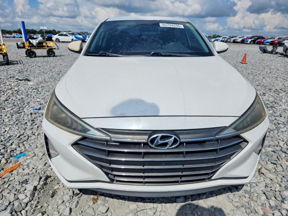 2019 HYUNDAI ELANTRA SE 5