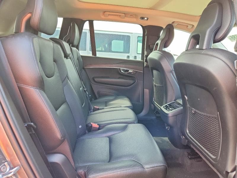 2020 VOLVO XC90 T6 MOMENTUM 10