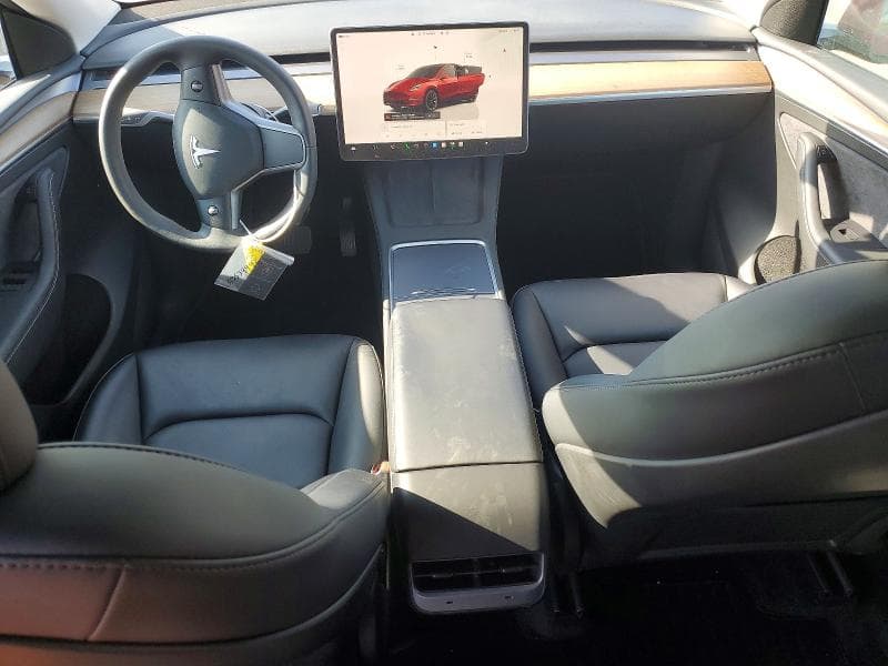 2023 TESLA MODEL Y 8