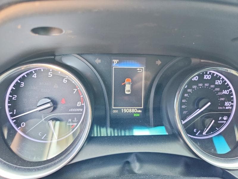 2018 TOYOTA CAMRY SE 9