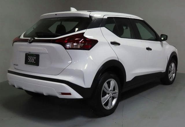 2024 NISSAN KICKS S 3